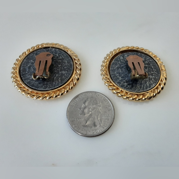 Unsigned Ciner Large Gold Plate Lucius Caesar Roman Coin Clip-On Earrings - Vtg - Picture 5 of 5